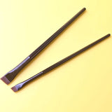 Blade eyeliner brush or eyebrow brush