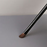 Horsehair Angled Nose Shadow Brush